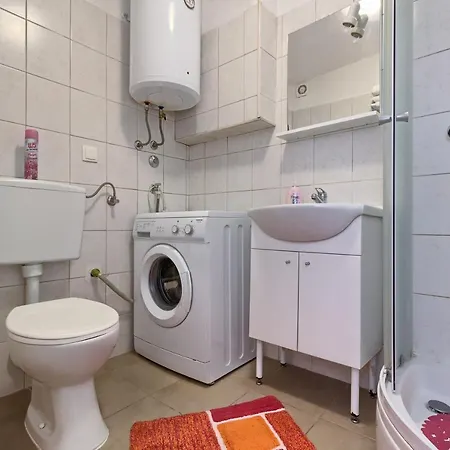 Charming 5-bed House In *