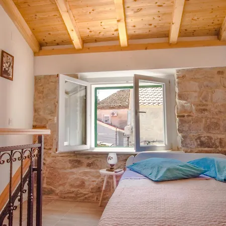Charming 5-bed House In *
