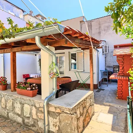 Charming 5-bed House In *